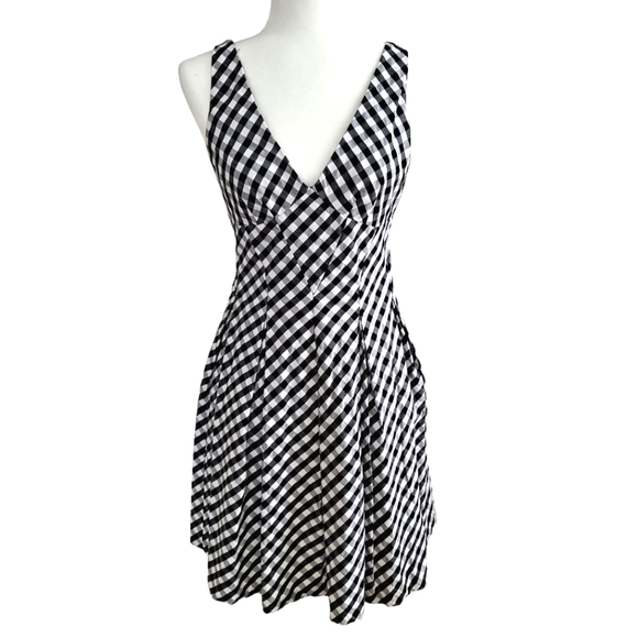 Pre-Owned - Betsey Johnson Red/White/Black Colorblocked Fit & Flare Dress